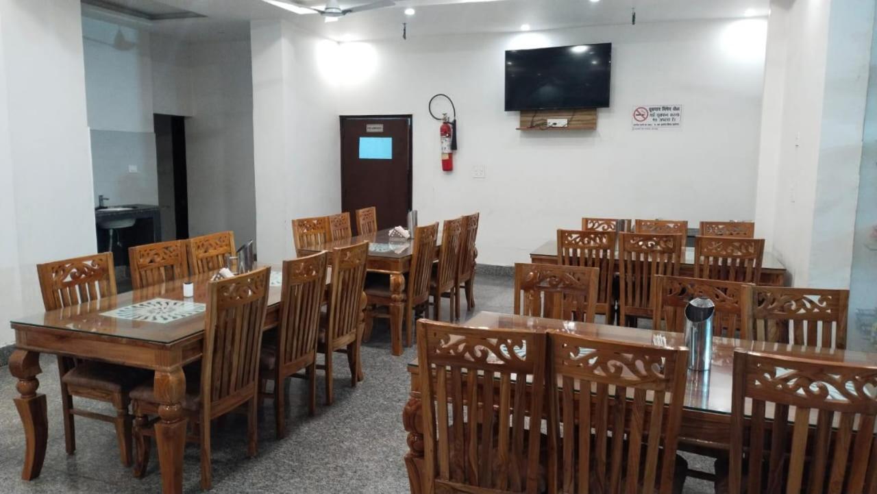 Alaknanda Motel & Restaurant Rudraprayāg Kültér fotó
