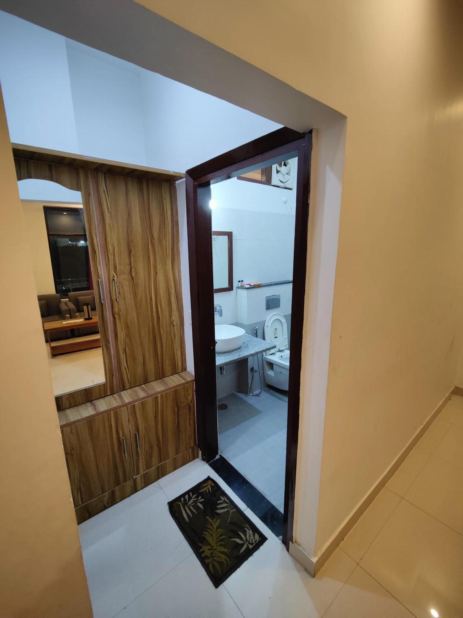 Alaknanda Motel & Restaurant Rudraprayāg Kültér fotó