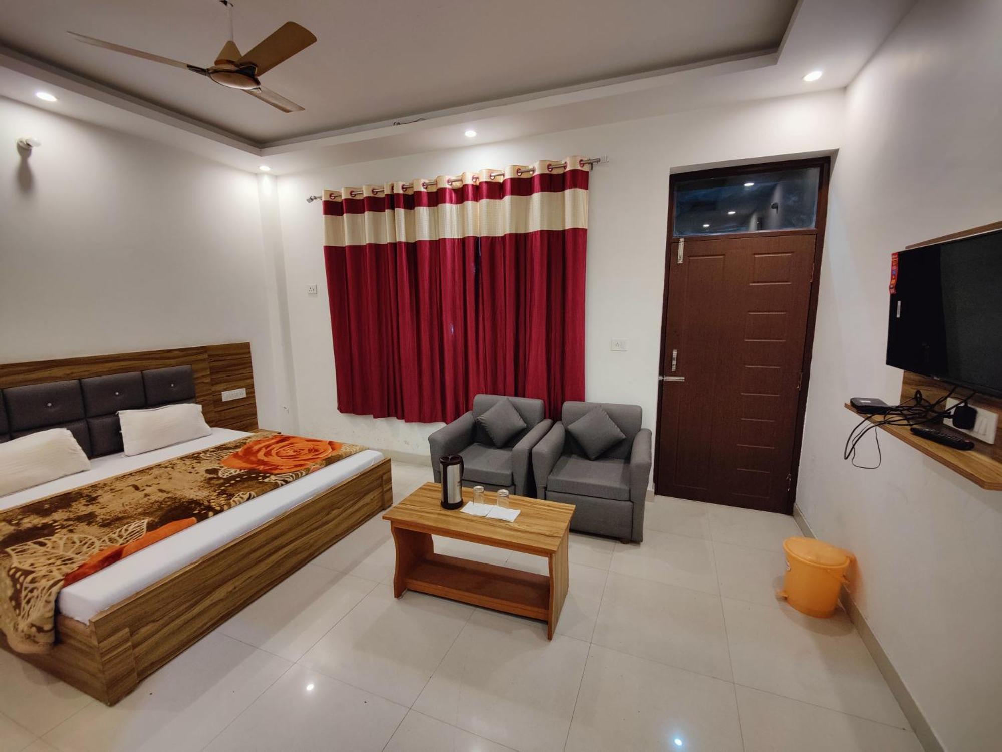 Alaknanda Motel & Restaurant Rudraprayāg Kültér fotó