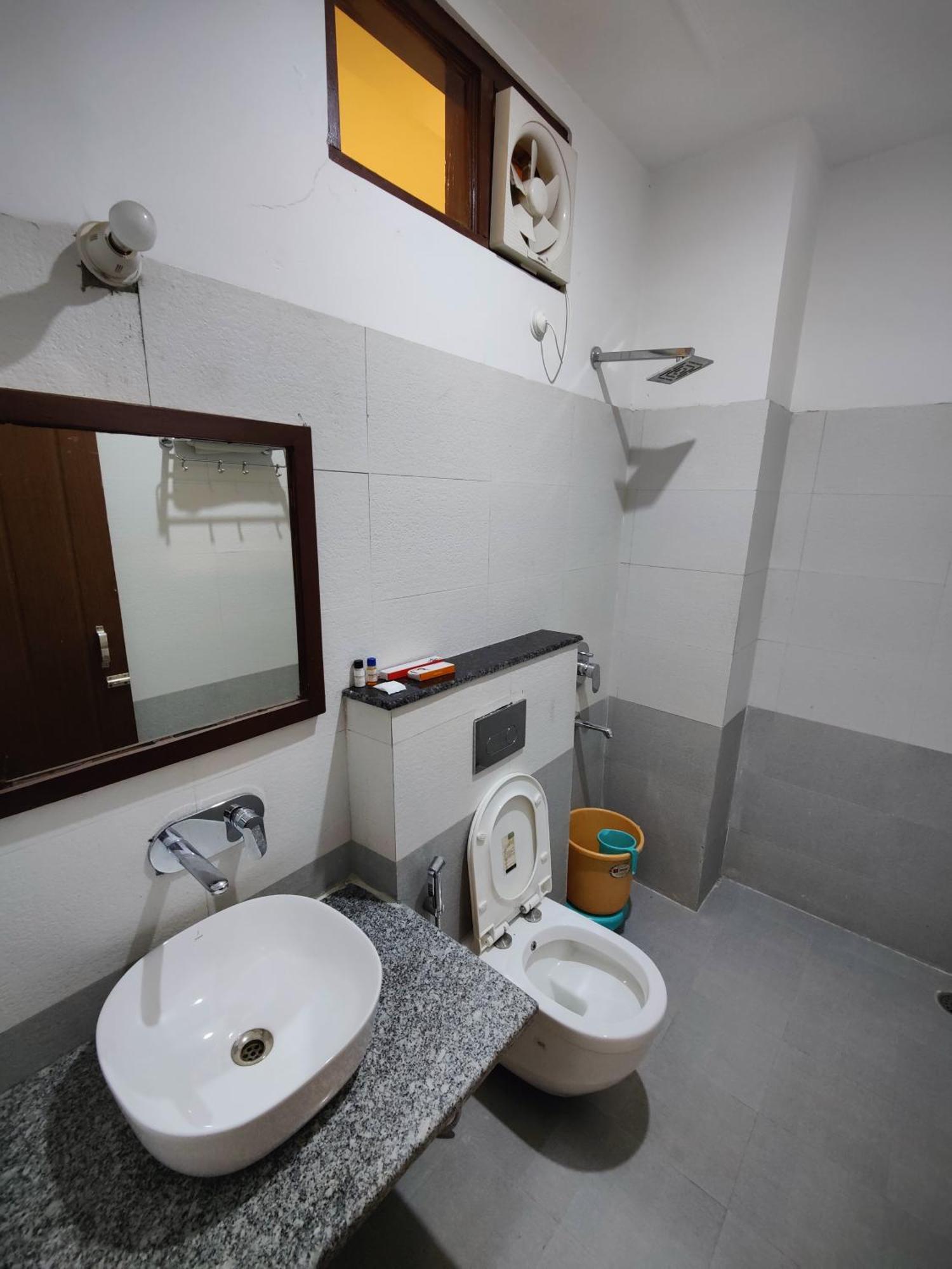 Alaknanda Motel & Restaurant Rudraprayāg Kültér fotó