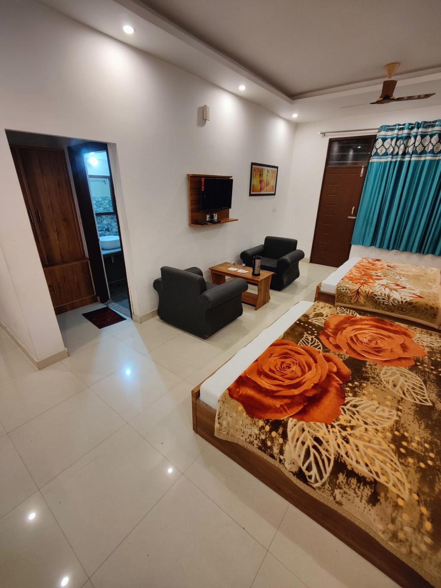 Alaknanda Motel & Restaurant Rudraprayāg Kültér fotó